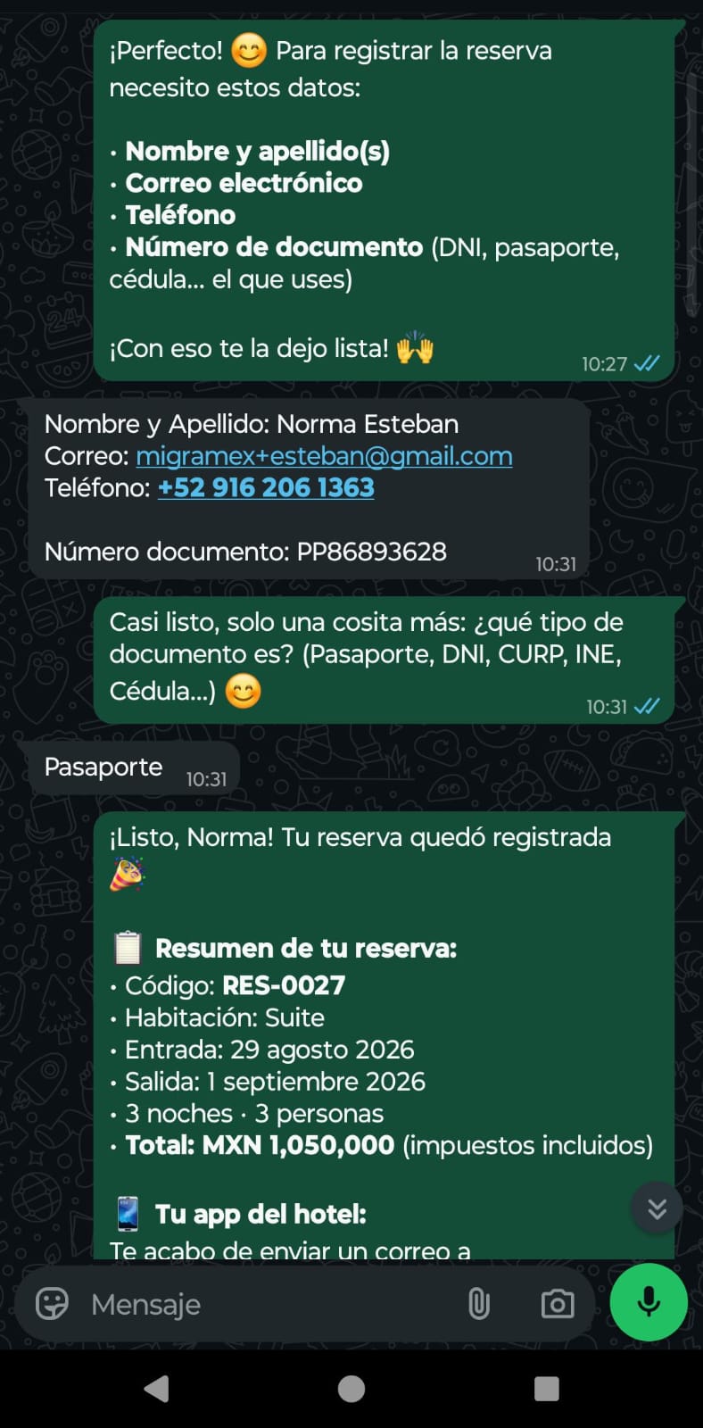 Ina atendiendo a un huésped por WhatsApp